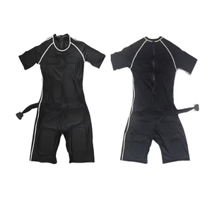 Traje de Entrenamiento EMS Personalizado con Electrodos, Ligero y Perfecto para Entrenamientos Profesionales - Product Image 4