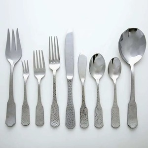 Juego de 5 cubiertos de acero inoxidable con asas de diseño antiguo, cubiertos, cuchara, cuchillo, tenedor, utilizado en la mesa de la cocina, juegos chapados en Color plateado - Product Image 3