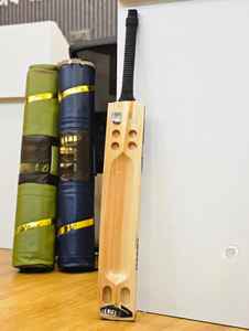 Bate de Cricket Ligero Personalizable, Material de Madera, Estilo Clásico Vintage, Logotipo para Entrenamiento en Jardín al Aire Libre, Fiesta, Deportes Ingleses - Product Image 2