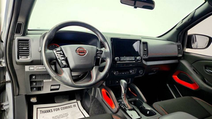 Nissan Frontier PRO-X Pickup Truck d'occasion 2024, conduite à gauche, sièges en cuir, caméra de recul, phares au xénon, écran tactile, 5 places - Product Image 4