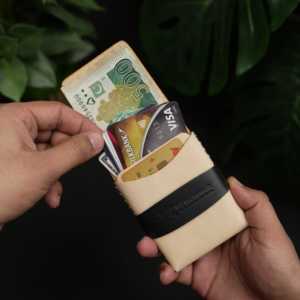 WF Leathercraft No. Portefeuille pour cartes tout-en-un 101, cuir de vache végétal naturel et noir, fin, 1015 cartes, garantie 5 ans, unisexe - Product Image 2