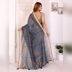 ผ้าชันเดรีพิมพ์ลายดอกไม้สีเทา ขายดีที่สุด เหมาะสำหรับงานปาร์ตี้ ชุดเจ้าสาวแฟนซีสำหรับผู้หญิงอินเดีย พร้อมเสื้อท่อนบนแบบยังไม่เย็บติด - Product Image 2