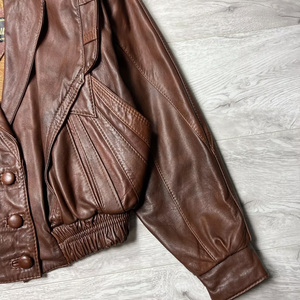 Chaqueta de Cuero Genuino para Mujer, Fabricante al por Mayor, Chaqueta de Cuero Vacuno 100% de Alta Calidad para Mujer - Product Image 5