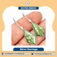Boucles d'oreilles pendantes artisanales en argent sterling 925 avec pierres précieuses en serphinite serties clos, design élégant et unique, idéales pour cadeau de fête, personnalisables