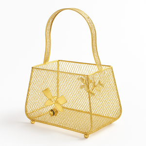 Coffret cadeau décoratif artisanal en fer doré, design floral traditionnel, écologique, de la marque Global Aura Luxury. - Product Image 1