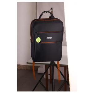 Mochila Elegante con Asa Metálica Color Gunmetal, Texturizada, Laminada S8, 2 Compartimentos con 2 Bolsillos Frontales Adicionales y Compartimento para Portátil - Product Image 2