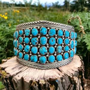 Brazalete de Plata de Ley con Turquesa Kingman de Merle House - Product Image 6