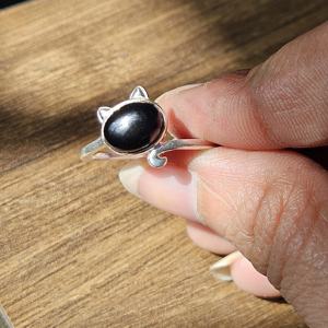 Anillo de Plata de Ley 925 Muy Popular, Estilo Religioso, con Ónice Negro Ovalado, para Compromisos, Bodas, Fiestas y Aniversarios - Product Image 1