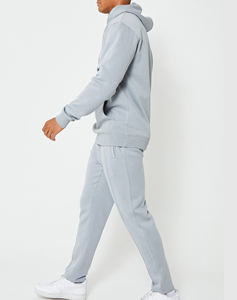 2025 Sudadera con capucha y pantalón para hombre Chándal de algodón cómodo de invierno Último diseño especial para hombres - Product Image 3