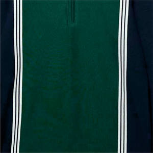 Polo à manches longues en coton avec panneau contrasté sportif personnalisé, fermeture éclair mi-longue, design à rayures athlétiques et tissu doux et confortable - Product Image 6