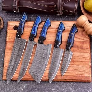 ชุดมีดทำครัวเหล็กดามัสกัสทำมือขายส่ง พร้อมด้ามไม้ปาคาและใบมีดเขาสัตว์สีดำ พร้อมชุดมีดเชฟดามัสกัส - Product Image 2