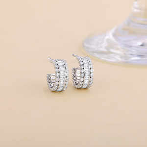 Pendientes de moda de circón plateado con encanto seductor - Product Image 2