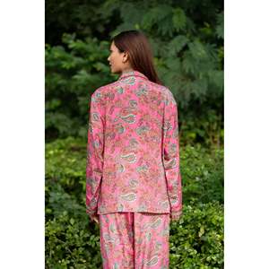 Ensemble de pyjama de luxe en soie mélangée pour femme, vêtements de détente doux et respirants avec poche latérale, sac de voyage pour demoiselles d'honneur, taille XL - Product Image 3