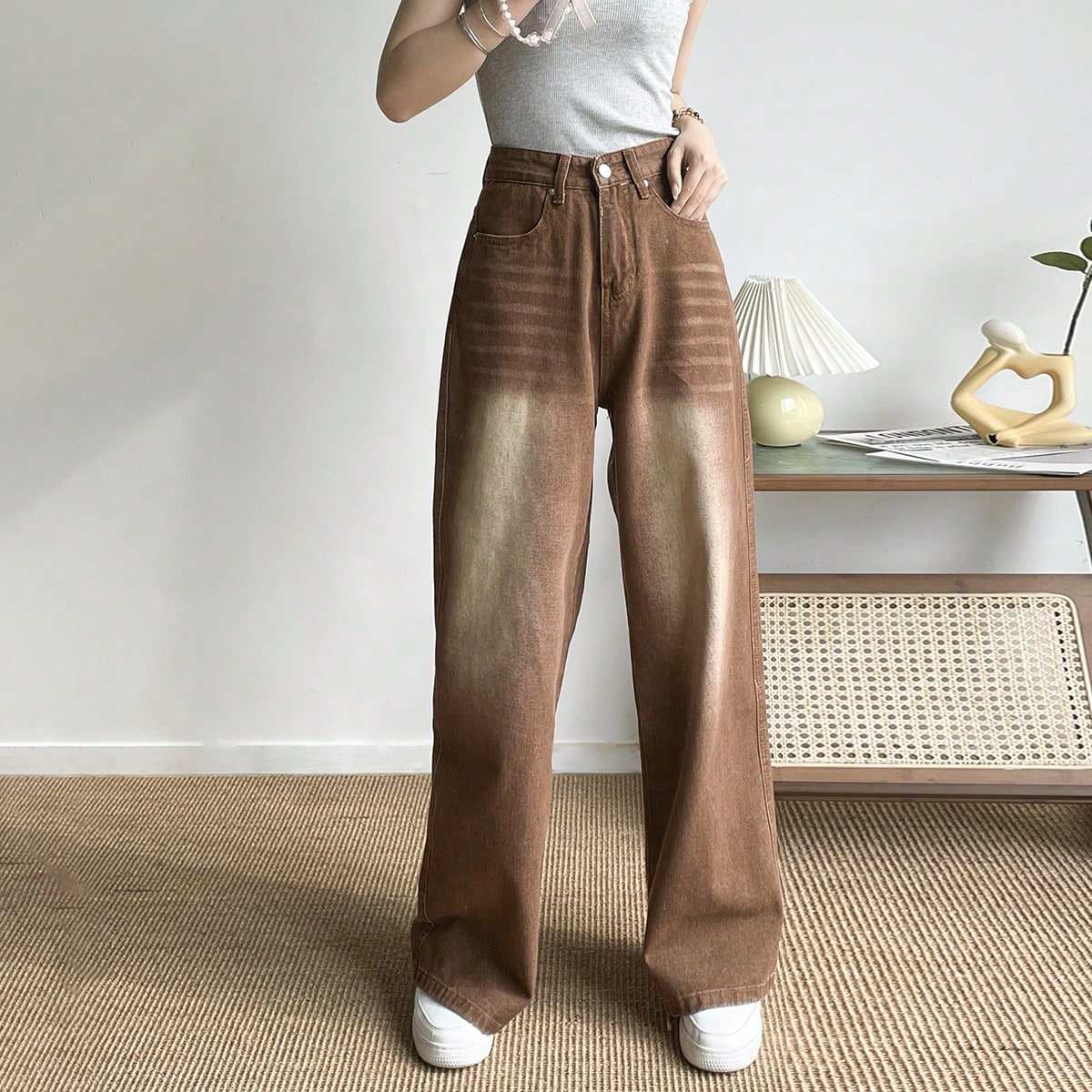 สีน้ำตาล