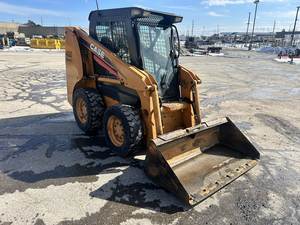 Cargadora Compacta sobre Orugas Case 420 de 2010: Potencia Compacta y Rendimiento Confiable para Sitios de Trabajo - Product Image 3