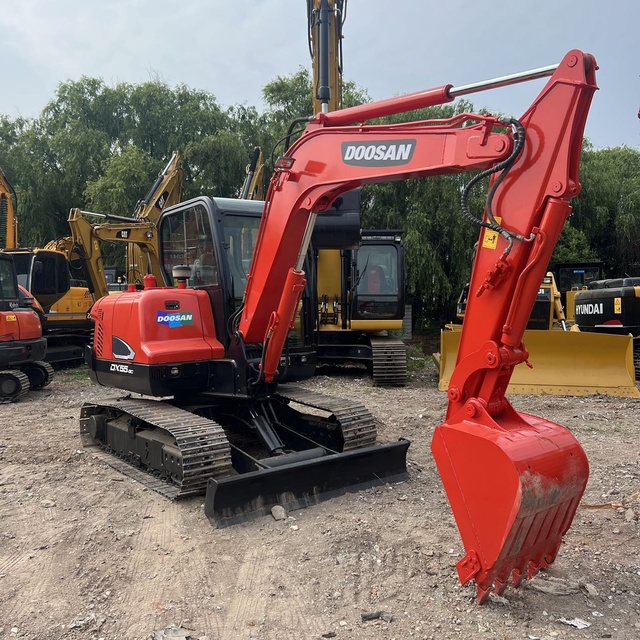 2021 Used Excavator Low Hours DOOSAN DX55-9C DX60 DX55 Mini Excavator Trencher Machine Digger 5.5T Hole Digger Machine