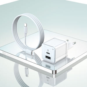 PD20W GAN 4-en-1 A + C Cable Cargador Blanco IP para EU US JP UK Enchufes Salida de 20V para Teléfonos Auriculares Uso Industrial - Product Image 2