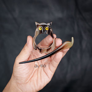 Broche de châle unisexe en corne de buffle naturelle, artisanat vietnamien fait main, écologique, en forme de hibou, vente en gros personnalisée, vente chaude, pour coiffure - Product Image 1