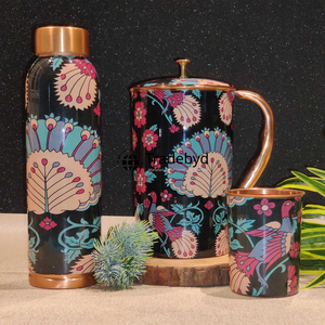 Botella de cobre natural elaborada para una hidratación consciente beneficios de bienestar de agua pura Tradebyd - Product Image 2