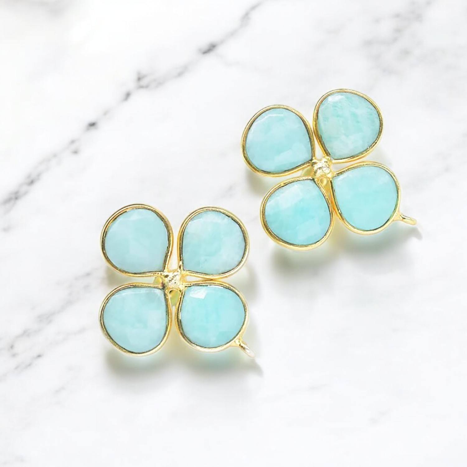 แอมะซอไนต์