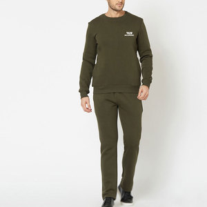 ชุดวอร์มผู้ชายน้ำหนักเบาแบบสองชิ้น ชุดนุ่มสบายสำหรับการฝึกซ้อม ฟิตเนส และกิจกรรมกลางแจ้ง - Product Image 1