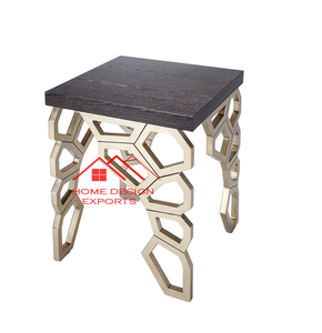 Muebles Modernos de Lujo Hechos a Mano con Acabado Dorado y Tapa de Mármol - Product Image 2