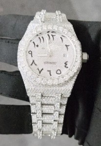 นาฬิกาคริสตัลอะนาล็อกหรูหราแบบใหม่นาฬิกากลไกเคลื่อนไหวอัตโนมัติทันสมัยทำจากน้ำแข็ง VVS Moissanite คุณภาพสูง - Product Image 2