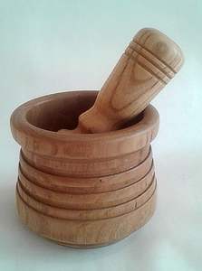 Mortier et pilon en bois incroyable, parfait pour moudre les épices, les herbes, les graines et créer des recettes authentiques et savoureuses. - Product Image 3