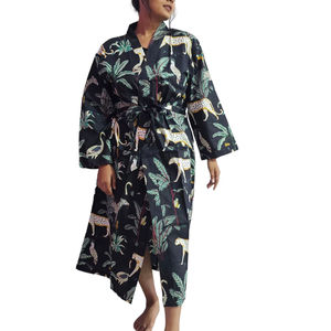 Peignoir en coton 100% imprimé à la main Black Jungle pour femmes, taille 48 pouces, respirant et doux - Product Image 1