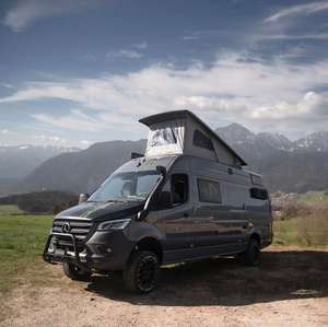 Camping-car Mercedes-Benz Sprinter 2500 propre, modèle 2021. - Product Image 1