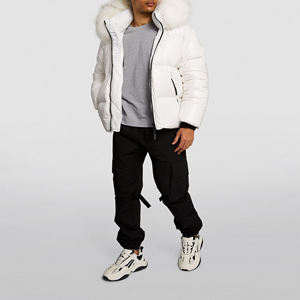 Chaqueta acolchada de estilo callejero a la moda para hombre, chaqueta de invierno acolchada transpirable con cuello levantado y logotipo personalizado - Product Image 1