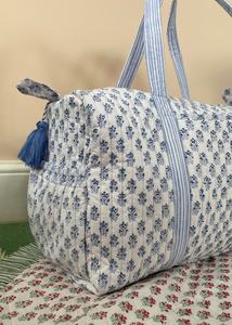 Nouveauté Sac de voyage en toile de coton 100% imprimé à la main avec motif bohème, poignée longue en corde, design matelassé, taille moyenne - Product Image 2