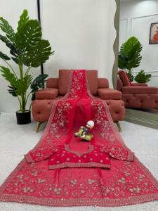 Ensemble de saris en soie Tibby contemporain | Broderie de séquence de fil moderne Chemisier en soie traditionnel Drapé élégant - Product Image 5