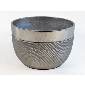 Metal serving bowl enhances serving efficiency in busy kitchens and events ideal for commercial food service applications - Product Image 3