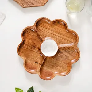 Bandeja para servir de madera de acacia con 4 secciones y cuenco de inmersión de cerámica Plato de aperitivo de madera hecho a mano Plato para servir aperitivos para fiestas - Product Image 4