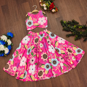 Robe ethnique élégante Shoryam Fashion pour enfants, Lehenga Choli floral - Coton mélangé rose, longueur au sol, séchage rapide, pour les fêtes, pour Diwali - Product Image 3