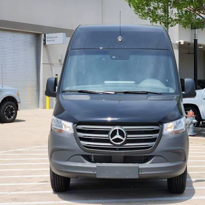 Mercedes-Benz Sprinter 2500 2024 Usada en Buen Estado, Furgoneta de Carga de 3 Puertas con Distancia Entre Ejes de 144 Pulgadas y Motor de Alto Rendimiento - Product Image 1