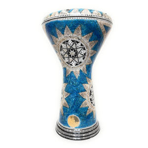 Darbuka en aluminium moulé à motif bleu, instrument de percussion artisanal pour la musique et la décoration - Product Image 1