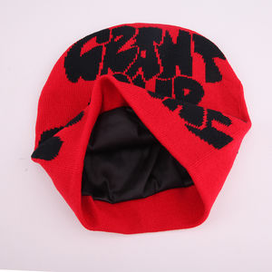 COMMERCE MFG Bonnet d'hiver en tricot jacquard avec broderie et logo personnalisé Bonnet en satin de soie doublé avec doublure en satin à l'intérieur - Product Image 4