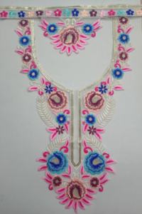 Patch en tissu de dentelle de cou en filet floral à la mode avec un travail de designer pour les costumes de robe kurti décoration de décolleté sari et plus - Product Image 6