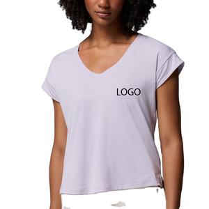T-shirt basique élégant et minimaliste pour femme, coupe décontractée pour l'été et les activités de plein air, collection 2026, vêtement décontracté intemporel avec col en V pour un ajustement confortable - Product Image 1