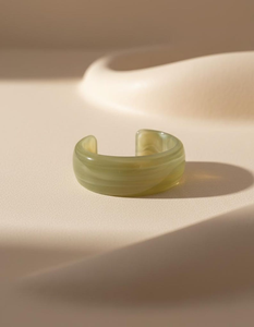 Bracelets en résine de luxe écologiques faits à la main, bijoux de créateur pour femmes, finition lisse, polissage élevé, mariage, fête - Product Image 4