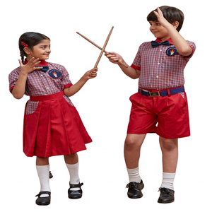 Vente en gros de robes d'uniforme scolaire de haute qualité avec logo et designs personnalisés pour garçons et filles - Product Image 1