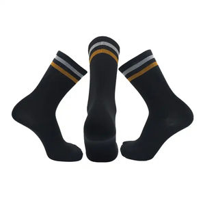 2025 Pakistan Fabrication Meilleure Qualité Hommes Chaussettes Personnalisées Solide Couleur Chaussettes pour Hommes Prix Pas Cher Chaussettes ODM Service - Product Image 2