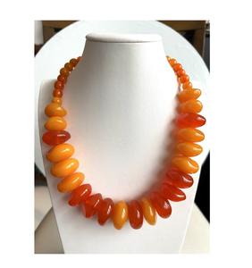 Collier en résine époxy le plus vendu collier en résine de fête et de fiançailles collier en résine de couleur orange collier de perles en résine cadeau utiliser Offre Spéciale - Product Image 1