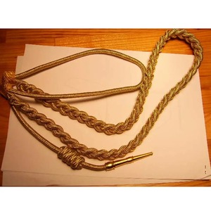 Cable de vestir para uniforme OEM, Aiguillettes personalizados y cuerdas de hombro dorados y metálicos con puntas de latón, artesanías tejidas a mano - Product Image 6