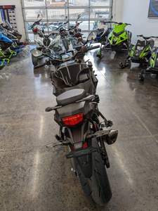 Disponible dès maintenant : Nouvelles motos sportives de tourisme GSX-S1000GT 2024 – En stock - Product Image 4