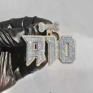 Colgante de letra personalizado de corte redondo de 3,10 quilates con moissanita Real chapado en oro amarillo de 14 quilates para fiestas - Product Image 3