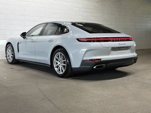 Porsche Panamera 4 AWD 2026 in Ottime Condizioni - Product Image 2