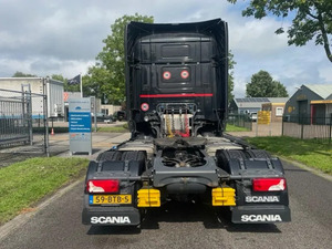 Tractor Diésel Usado 6x4 con Retarder Topline R580 de 2014, Norma de Emisiones Euro 3, Volante a la Izquierda, para Transporte Minero - Product Image 3